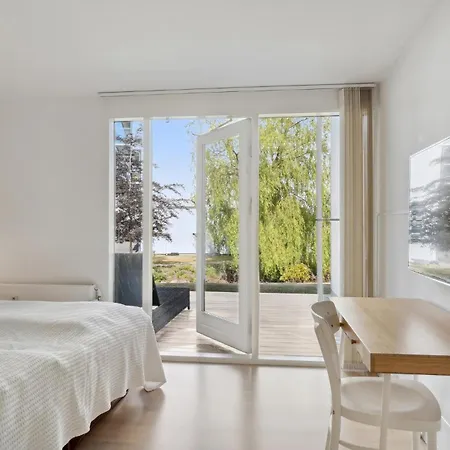 Stunning In With Wifi Apartamento Helsingør